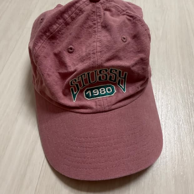 Stussy 1980 로우 볼캡 핑크 윤승아 모자