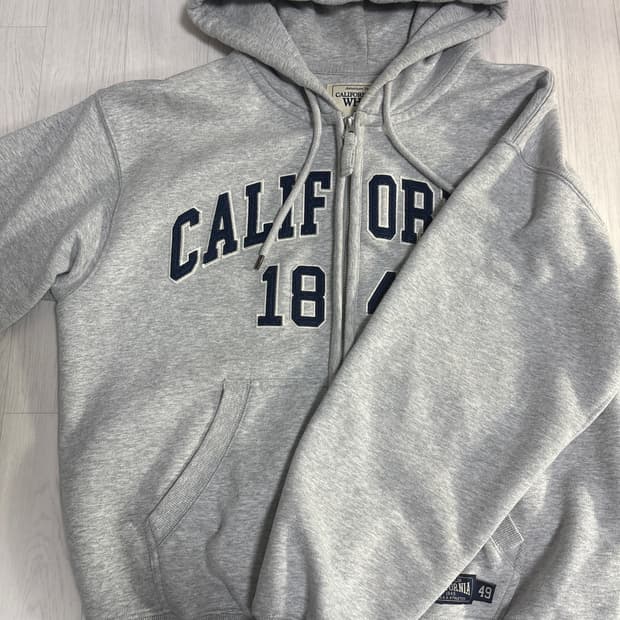 후아유 기본템 후드집업