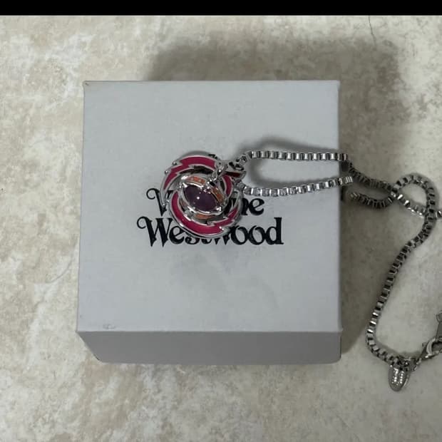비비안웨스트우드 orb 목걸이 