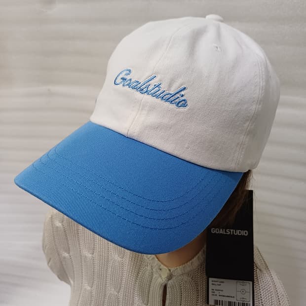 골스튜디오 로고 볼캡 흰색 캡 모자 새제품 사랑봉봉