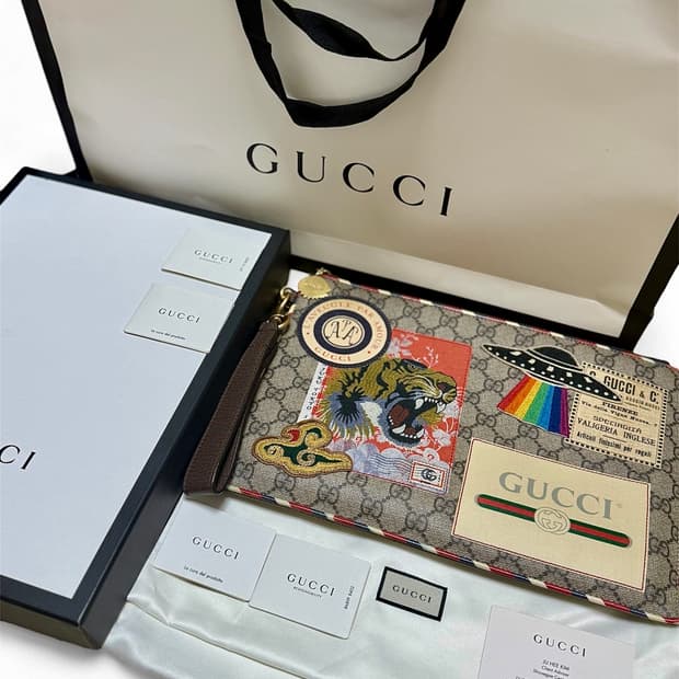 [ 풀구성 / 급처 ] 구찌 GG수프림 쿠리에 패치 한정판 클러치백