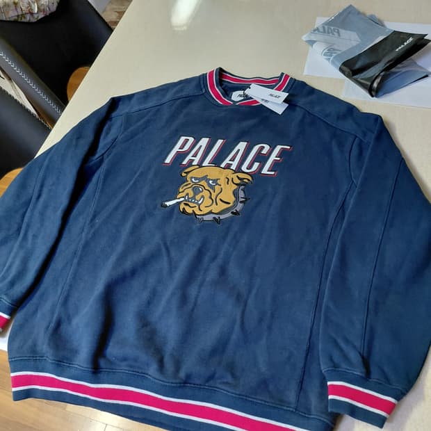 [L] Palace bunning bulldog crew