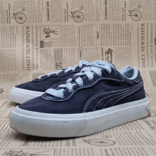 푸마 카프리 로얄 스웨이드 스니커즈250