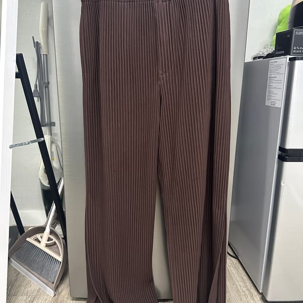 옴므플리세 부츠컷 플리츠 팬츠 브라운