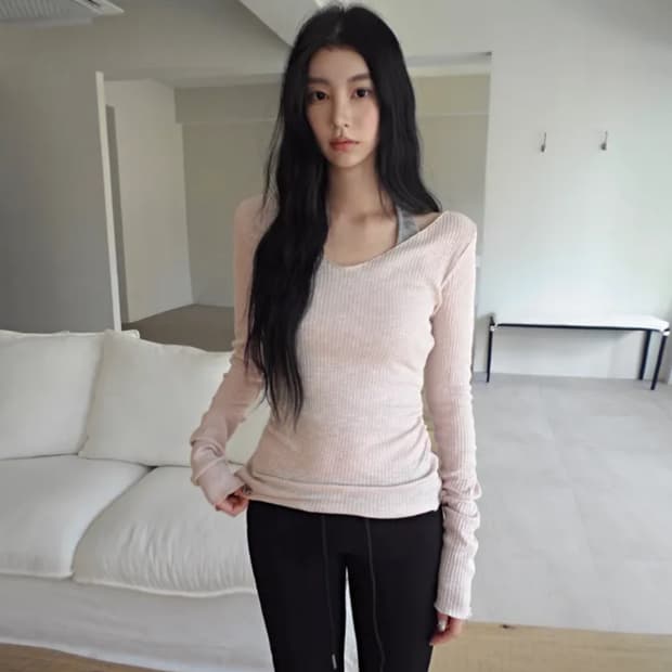 수지 분홍슬리브 니트