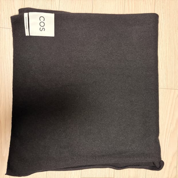 코스 퓨어 캐시미어 머플러 블랙/ cos 