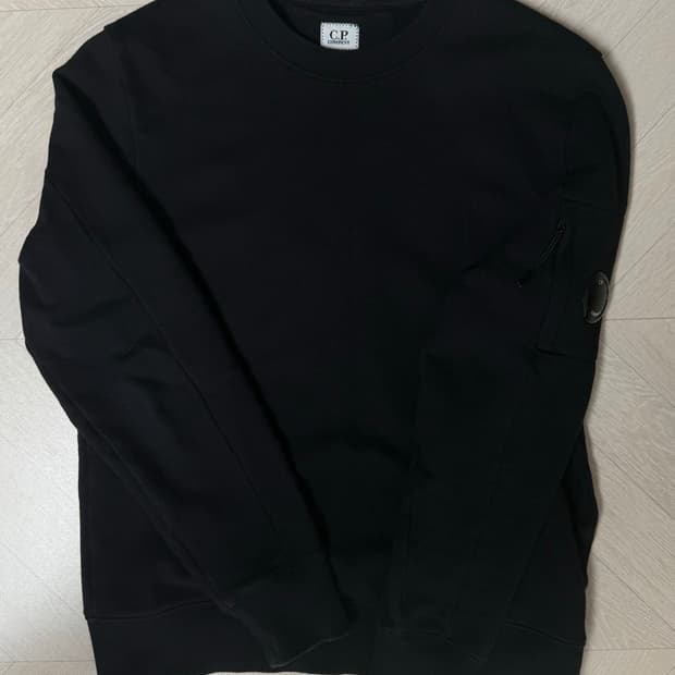 CP컴퍼니 블랙 맨투맨 상태상 M 씨피컴퍼니 시피컴퍼니