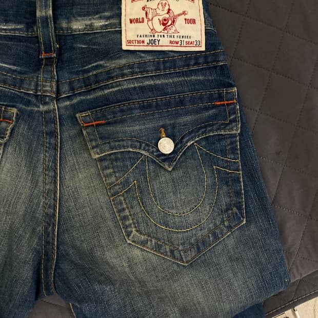 트루릴리젼 부츠컷