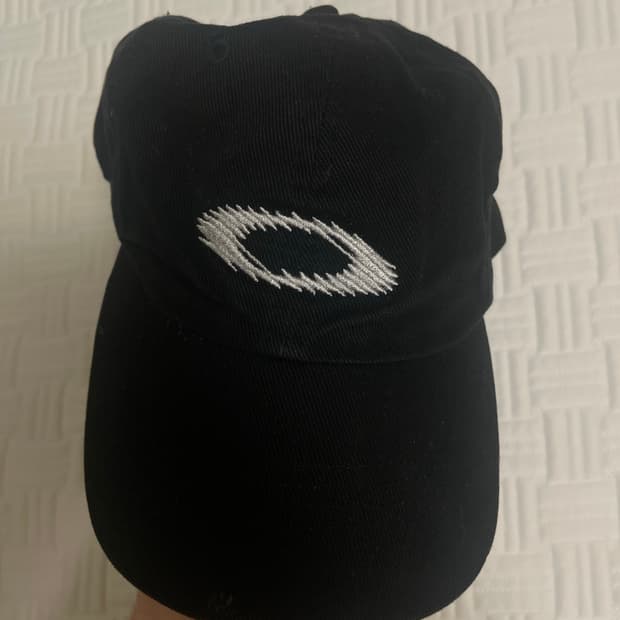 오클리 모자