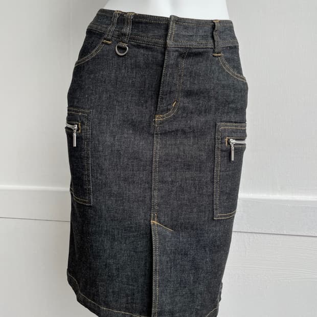 LA CHAMBRE D’INE 다크 데님 포켓 집업 스커트 