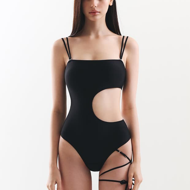 비나제이 수영복 아이린 모노키니 S 블랙 새상품