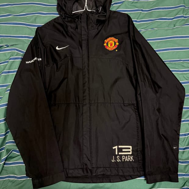 나이키 맨유 박지성에디션 바람막이 L