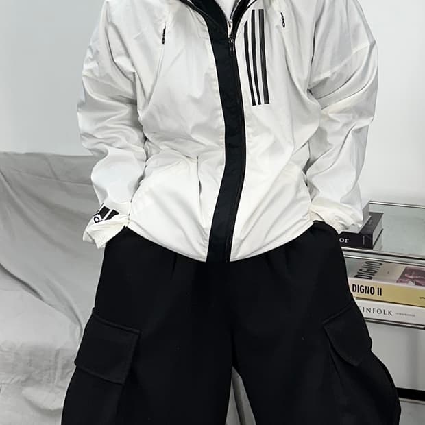 아디다스 제펜 화이트 바람막이 L