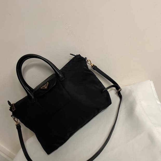 (정품)프라다 블랙 토트백 겸 크로스백