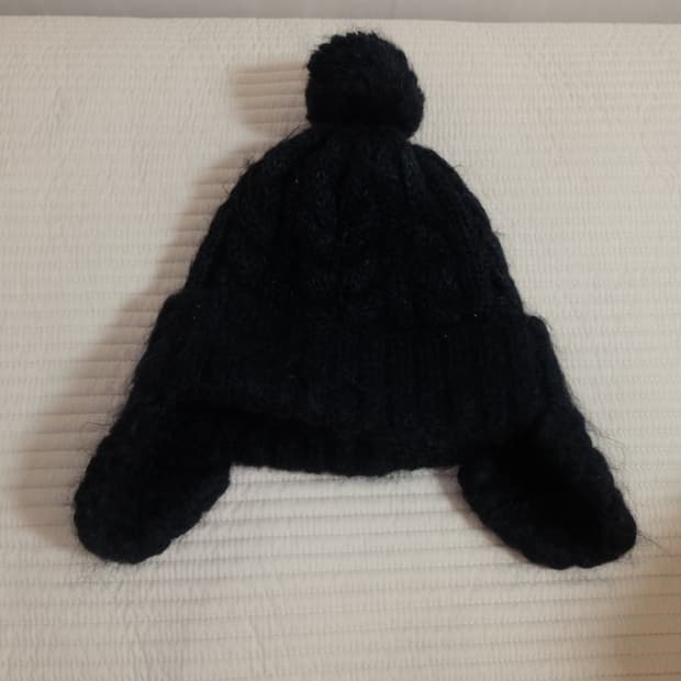 CA4LA 카시라 이어플랩 방울 비니