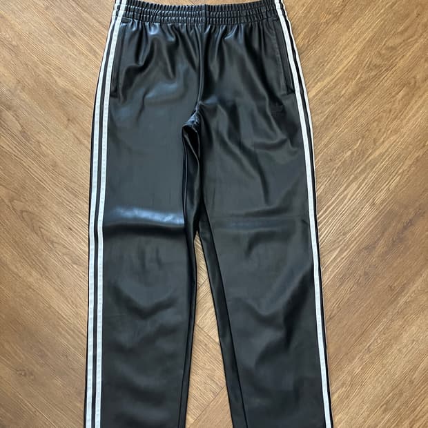 아디다스 포우 레더 아디컬러 3S 파이어버드 트랙 팬츠 블랙