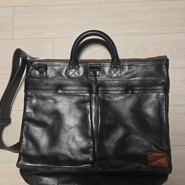 토이즈맥코이 헬멧백 블랙