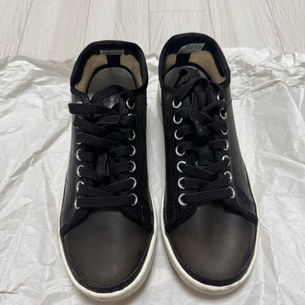 아디다스 스탠스미스 스니커즈