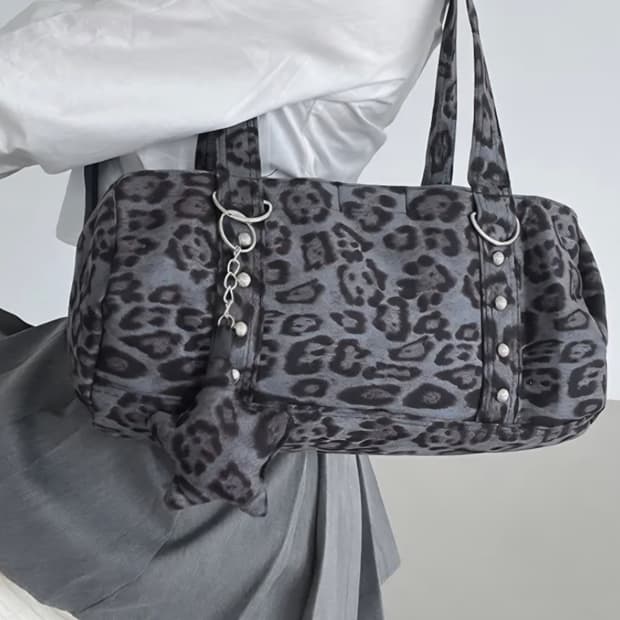 레오파트 숄더백 (1회착용)