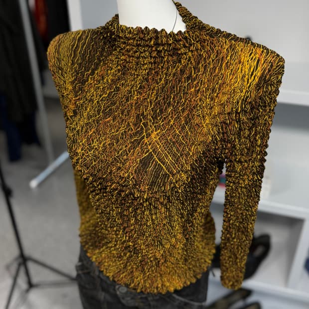 blouse salon 팝콘 플리츠 탑