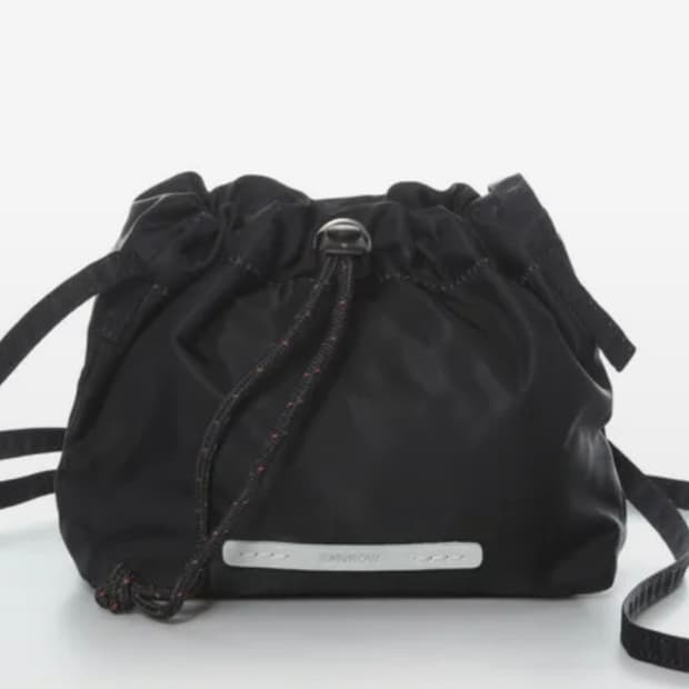 로우로우 스트링 미니 크로스백 블랙