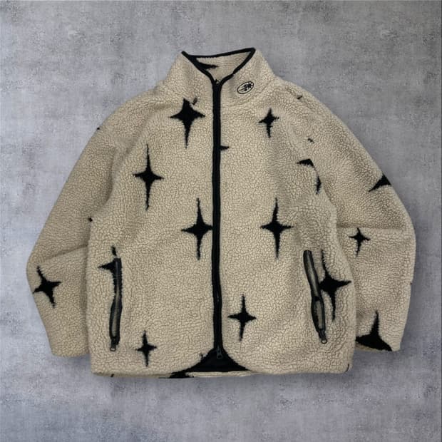 나이스고스트클럽 멀티 로고 패턴 쉐르파 자켓