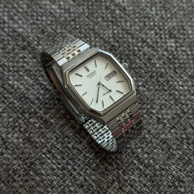 Seiko 세이코 쿼츠 크로노빈티지 시계 팝니다