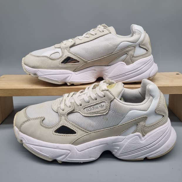 아디다스 팔콘 화이트 여성운동화230