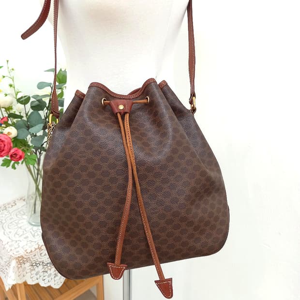 셀린느(CELINE) 빈티지 매카담 버킷백 드로스트링 숄더백 복조리백