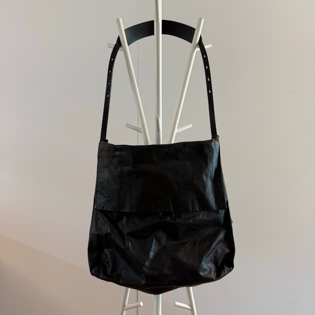 레더 크로스바디 백