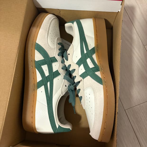 오니츠카 타이거 GSM 255 크림/하이킹 그린 새상품