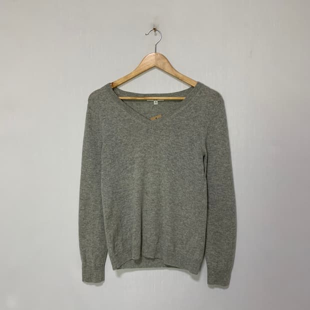 빈티지 유니클로 브이넥 캐시미어 100% 니트 그레이