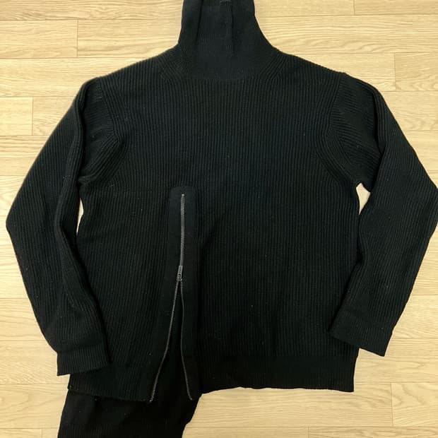 요지야마모토 뿌르옴므 터틀넥 니트