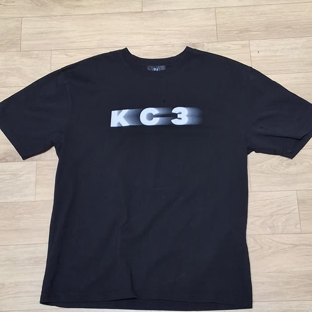 KC3 티셔츠 떠그클럽