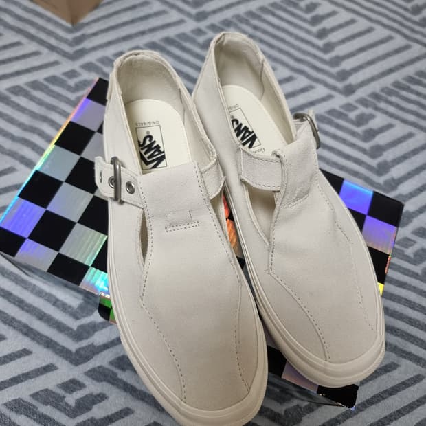 반스 볼트 x 굿파이트 OG 스타일 93 LX 크림 화이트 260size