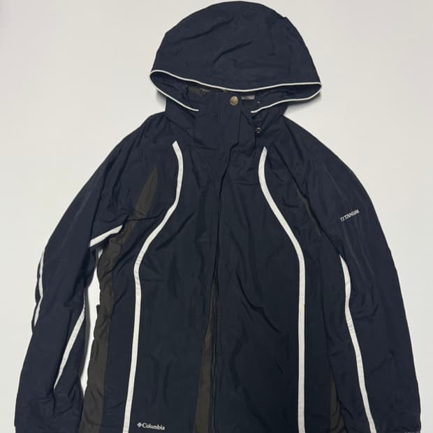 여성 컬럼비아 옴니히트 티나늄 후드 바람막이 S