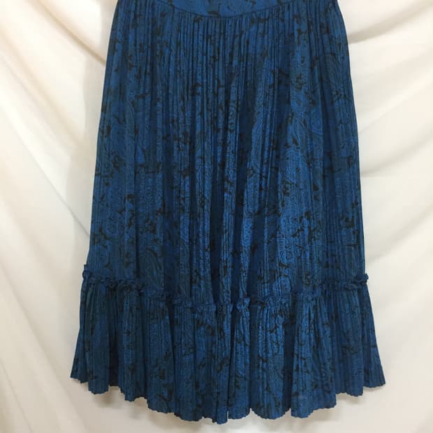 프릴 포인트 스커트