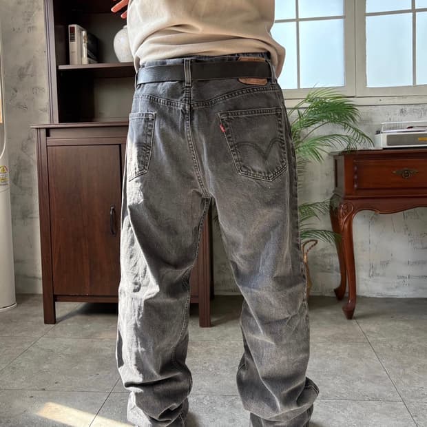 리바이스 00's 550 흑청