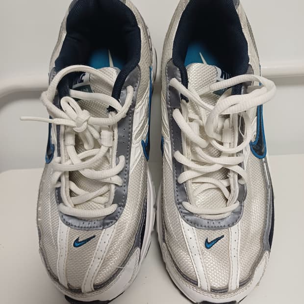 [정품/250] 나이키 이니시에이터 화이트 실버 네이비