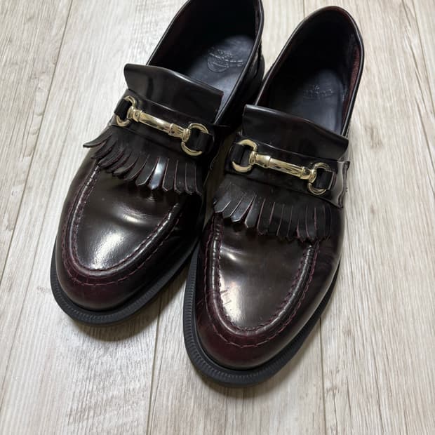 닥터마틴 아드리안 스내플 체리우드 280