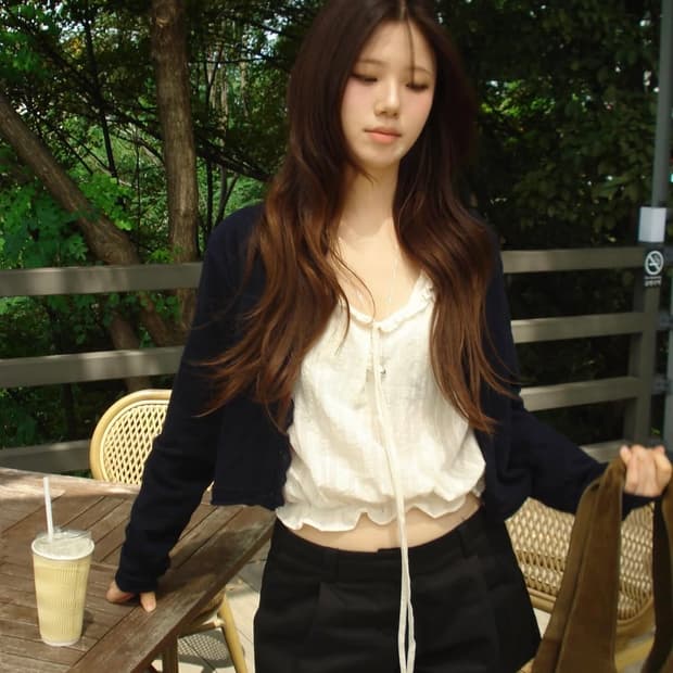 아워캐비넷 pintuck short pants