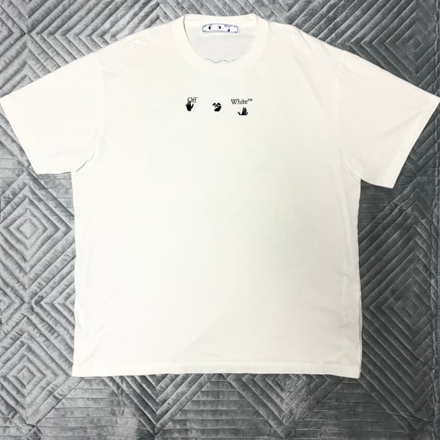 오프화이트 반팔