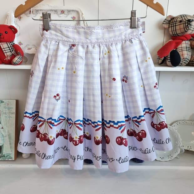  Ank Rouge(앙크루즈) 체리 리본 플레어 스커트 