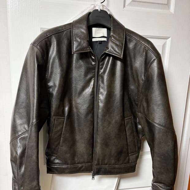 아모멘토 비건 레더 블루종