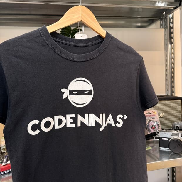  코드 닌자 CODE NINJAS 센터 로고 티셔츠