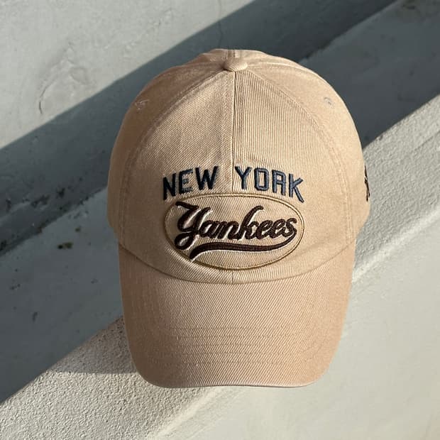 [F] MLB 엠엘비 뉴욕양키스 로고 베이지 볼캡 모자