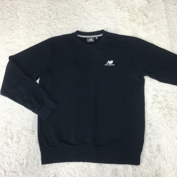 뉴발란스 베이직 맨투맨  DD05