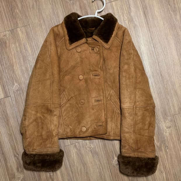 (급전ㅠ) 퍼 스웨이드 더블버튼 무스탕자켓