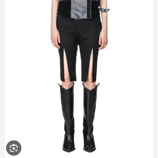 키코 코스타디노브 pennon shorts