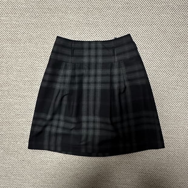 BURBERRYS japan made check skirt